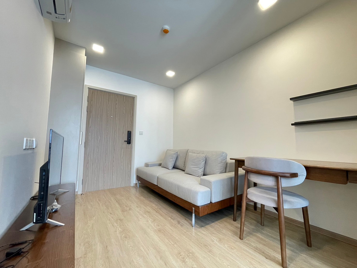 ขายคอนโดสยาม จุฬา สามย่าน : ขายด่วนครับ! The Nest Chula-Samyan คอนโด Low-rise สไตล์ Modern Luxury รีสอร์ท ที่ให้ความรู้สึกเหมือนอยู่บ้าน ห้องขนาด 30 ตร.ม. ชั้น 4 ตำแหน่งดี อยู่สบาย เหมาะมากสำหรับนิสิตจุฬาฯ หรือคนทำงานที่ต้องการความเป็นส่วนตัวและไม่ชอบความพลุกพล่านครับ