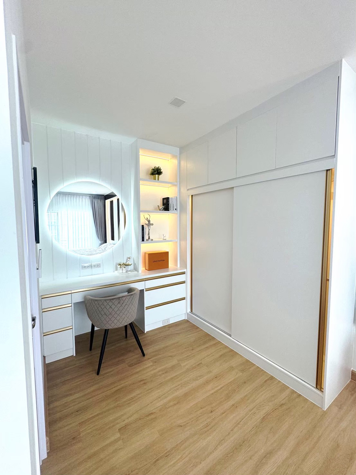 For RentHouseSamut Prakan,Samrong : K-6721 For rent! Semi-detached house Golden Neo Sukhumvit Lasalle, ready to move in, near BTS and international school.