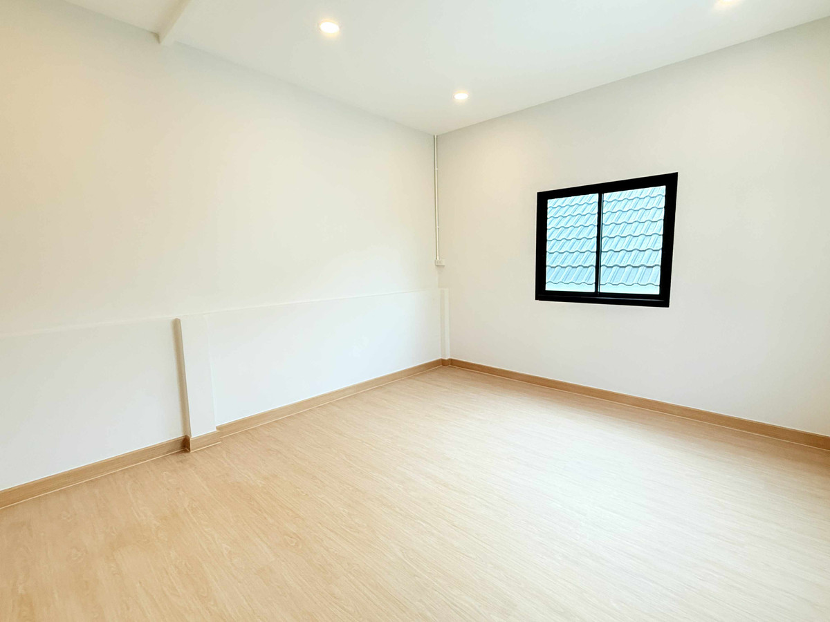 ขายทาวน์โฮมบางแค เพชรเกษม : ขายทาวน์เฮาส์ หมู่บ้านจรัญ 4 วิลล่า บางแวก 53 ตกแต่งใหม่ทั้งหลัง ใกล้ MRT