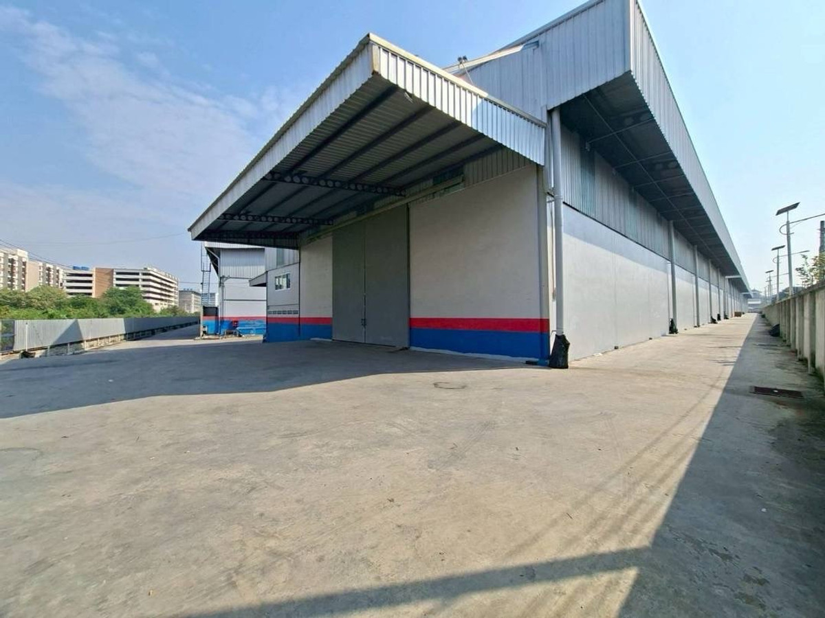 For RentWarehouseBangna, Bearing, Lasalle : Warehouse for rent, Bangna Trad KM.18, Bang Phli, Samut Prakan, near industrial estates, Suvarnabhumi Airport, Lat Krabang and Chonburi Expressway.