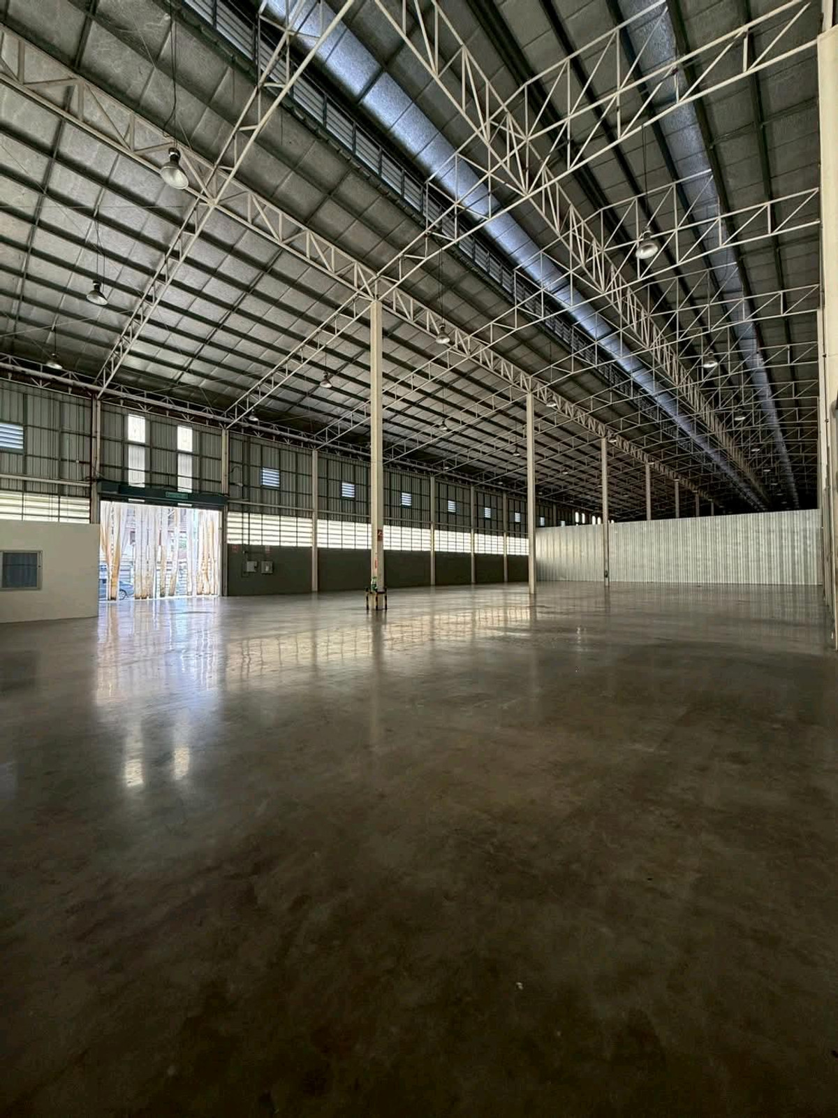 For RentWarehouseBang Sue, Wong Sawang, Tao Pun : Large warehouse for rent 1,200 sq m | Prachachuen–Bang Sue 🚨