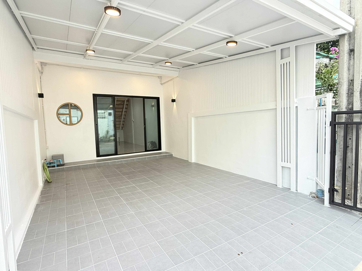 ขายทาวน์โฮมบางแค เพชรเกษม : ขายทาวน์เฮาส์ หมู่บ้านจรัญ 4 วิลล่า บางแวก 53 ตกแต่งใหม่ทั้งหลัง ใกล้ MRT