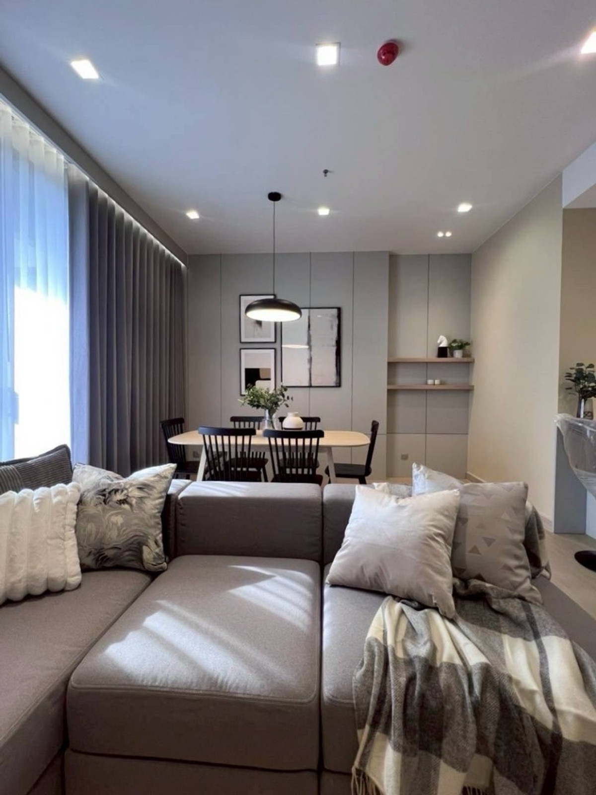 ขายคอนโดสาทร นราธิวาส : 🔥For Sale 📍Rhythm Charoenkrung Pavillion  📍2 bedrooms  99 Sq.m. Fully furnished📍Selling Price : 2;,900,000 