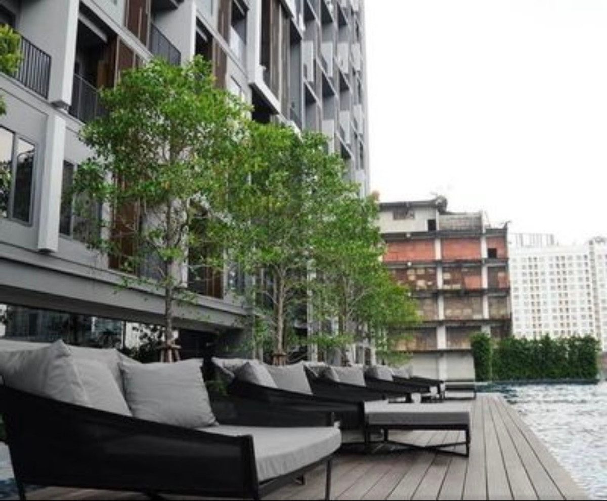 ขายคอนโดสะพานควาย จตุจักร : ขายคอนโด ONYX พหลโยธิน ชั้น6 ระเบียงห้องวิวสระว่ายน้ำ ขาย 4,260,000 บาท ( ต่ำกว่าทุน )