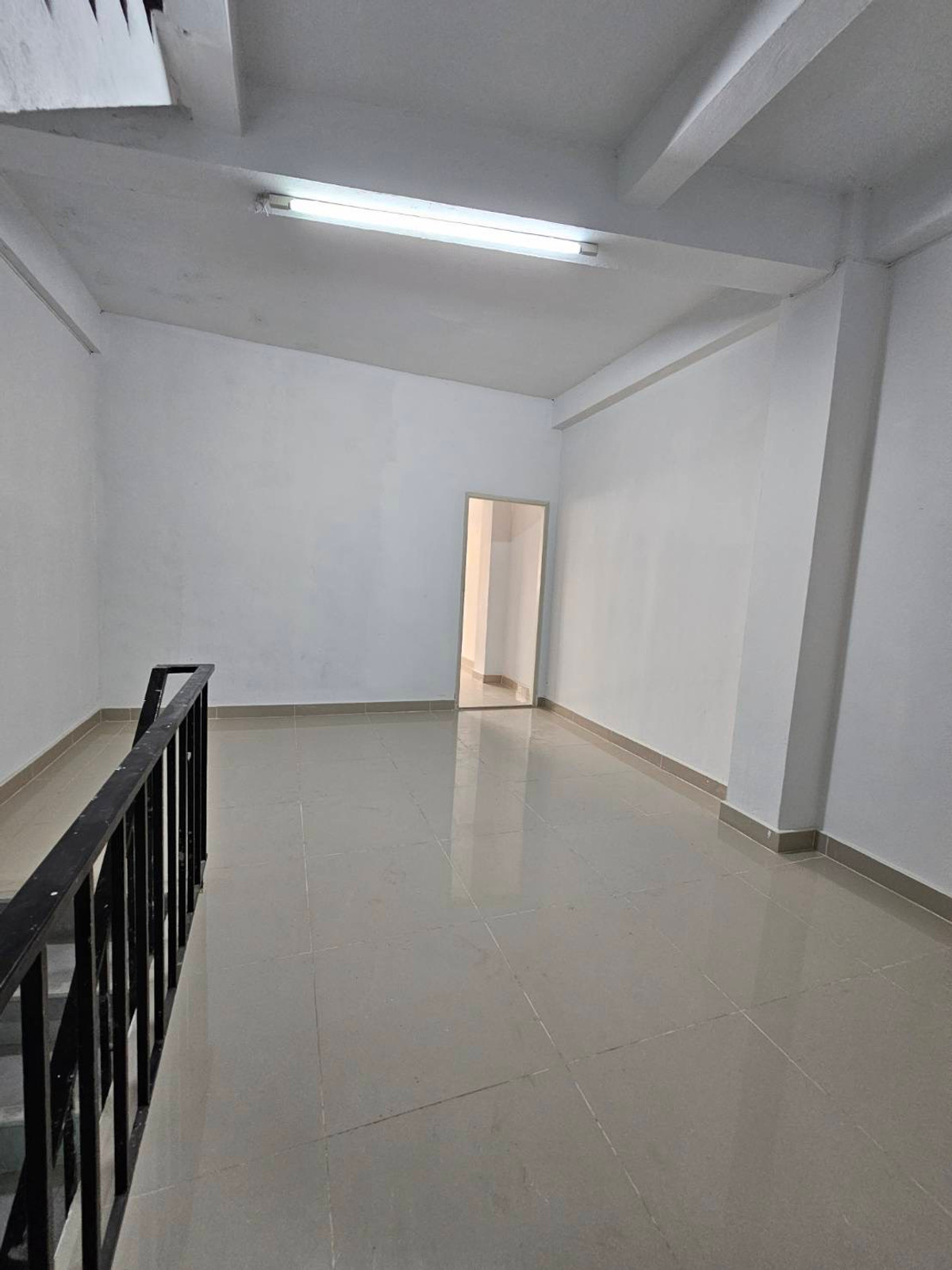 For RentShop HouseSathorn, Narathiwat : Newly Renovated 5 Storey Townhouse in Chareonrat 5, 15 min from Sathon