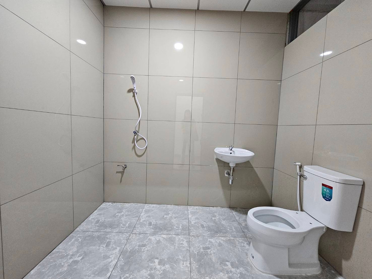 For RentShop HouseSathorn, Narathiwat : 2 Connecting Units 660sqm Townhouse in Soi Chareorat 5