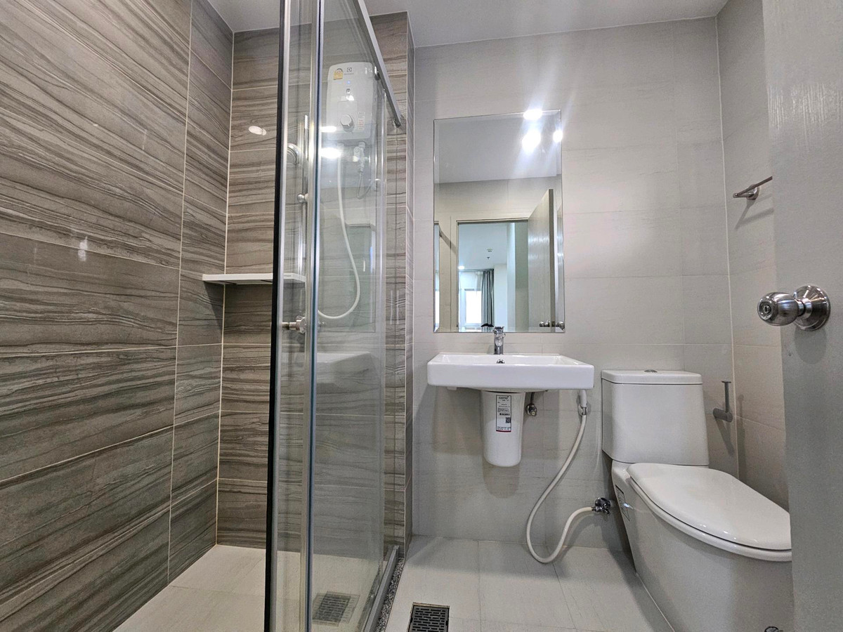 For RentCondoRamkhamhaeng, Hua Mak : Beautiful room, beautiful view, for rent, 2 bedrooms, 2 bathrooms, Supalai Veranda Ramkhamhaeng.