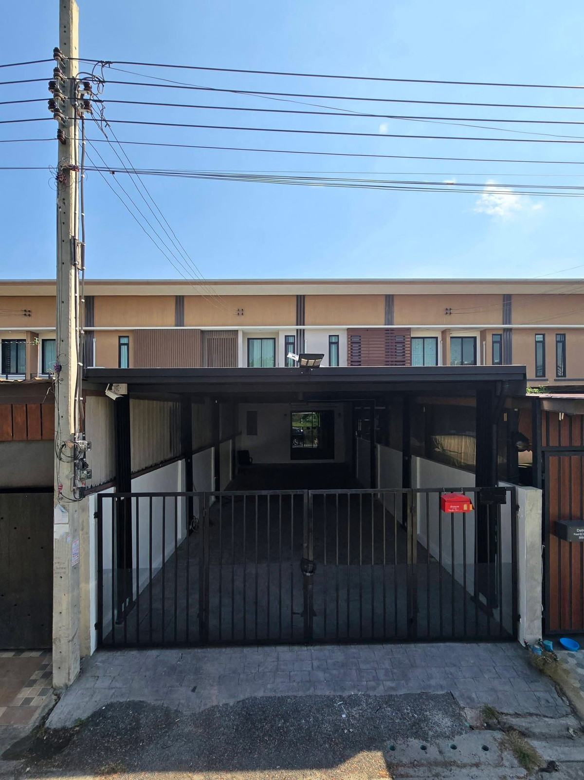 For RentTownhomeChaengwatana, Muangthong : Townhome for rent, 42.6 sq m, Soi Chula, opposite Robinson Srisamarn, near Impact Muang Thong Thani.