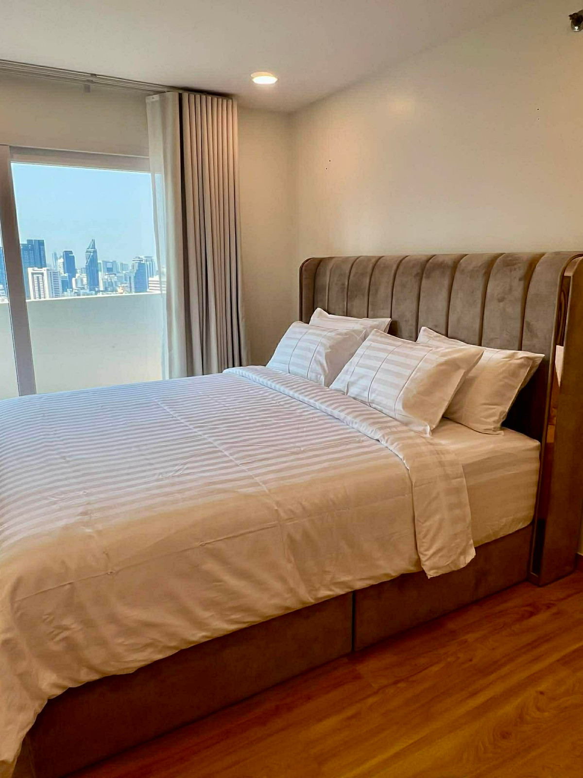 ให้เช่าคอนโดวิทยุ ชิดลม หลังสวน : ให้เช่า Witthayu Complex ราคา 75,000 บาท [NCr260153]