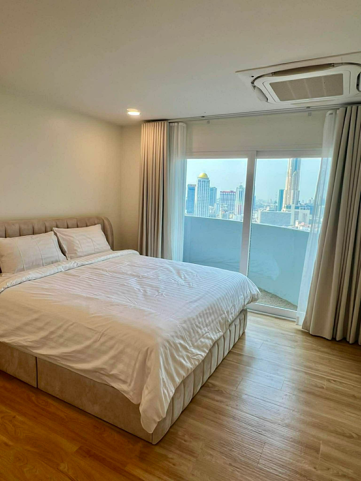 ให้เช่าคอนโดวิทยุ ชิดลม หลังสวน : ให้เช่า Witthayu Complex ราคา 75,000 บาท [NCr260153]