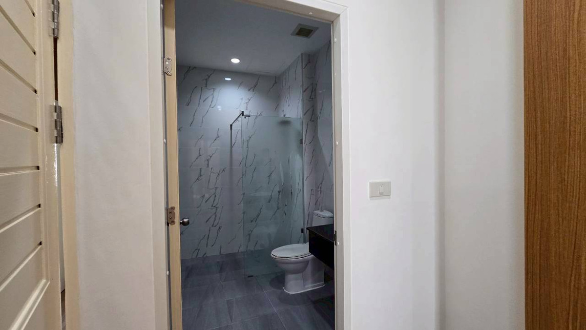 ขายทาวน์โฮมพระราม 3 สาธุประดิษฐ์ : ขายทาวน์โฮม 3 ชั้น หลังใหญ่ ทำเล ย่านพระรามสาม ยานนาวาตัดใหม่ ใกล้วงแหวนอุตสาหกรรม