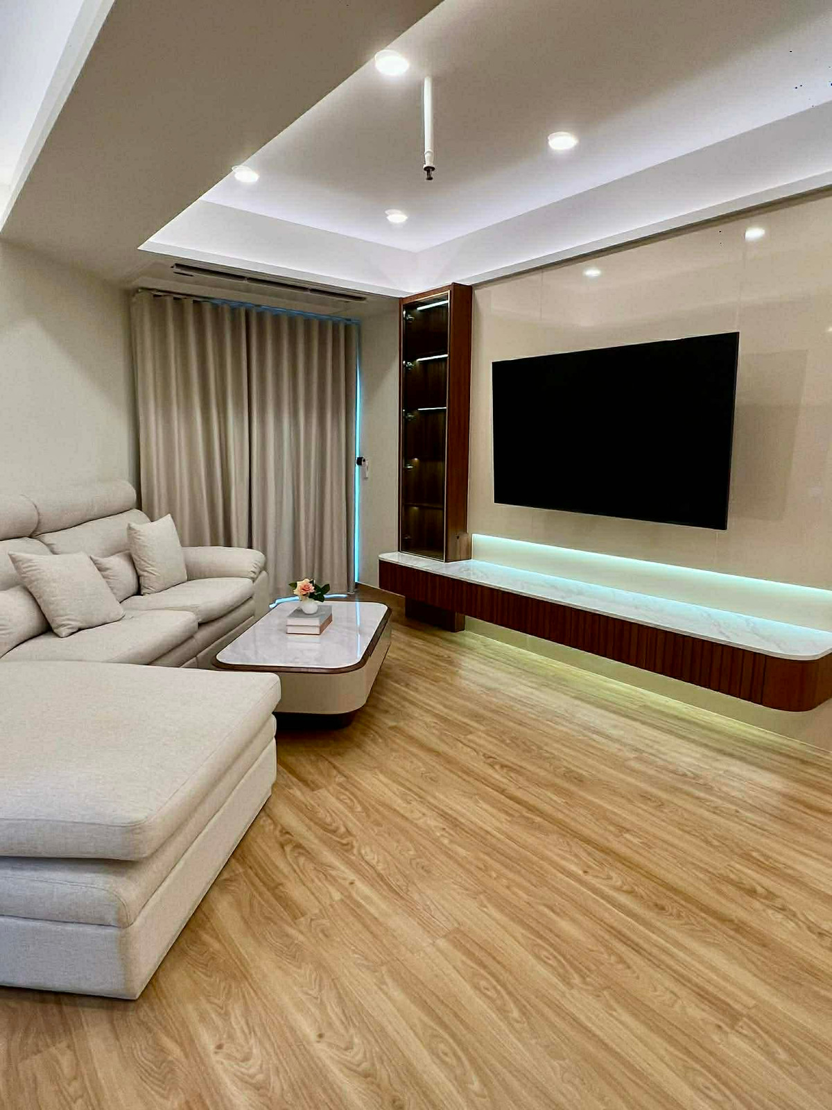 ให้เช่าคอนโดวิทยุ ชิดลม หลังสวน : ให้เช่า Witthayu Complex ราคา 75,000 บาท [NCr260153]