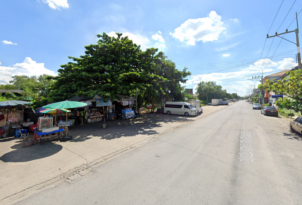 For SaleLandPathum Thani,Rangsit, Thammasat : Land for sale in Keha Sin Samut community, 92 sq.wa, only 1.5 km from Phahonyothin Road. KK