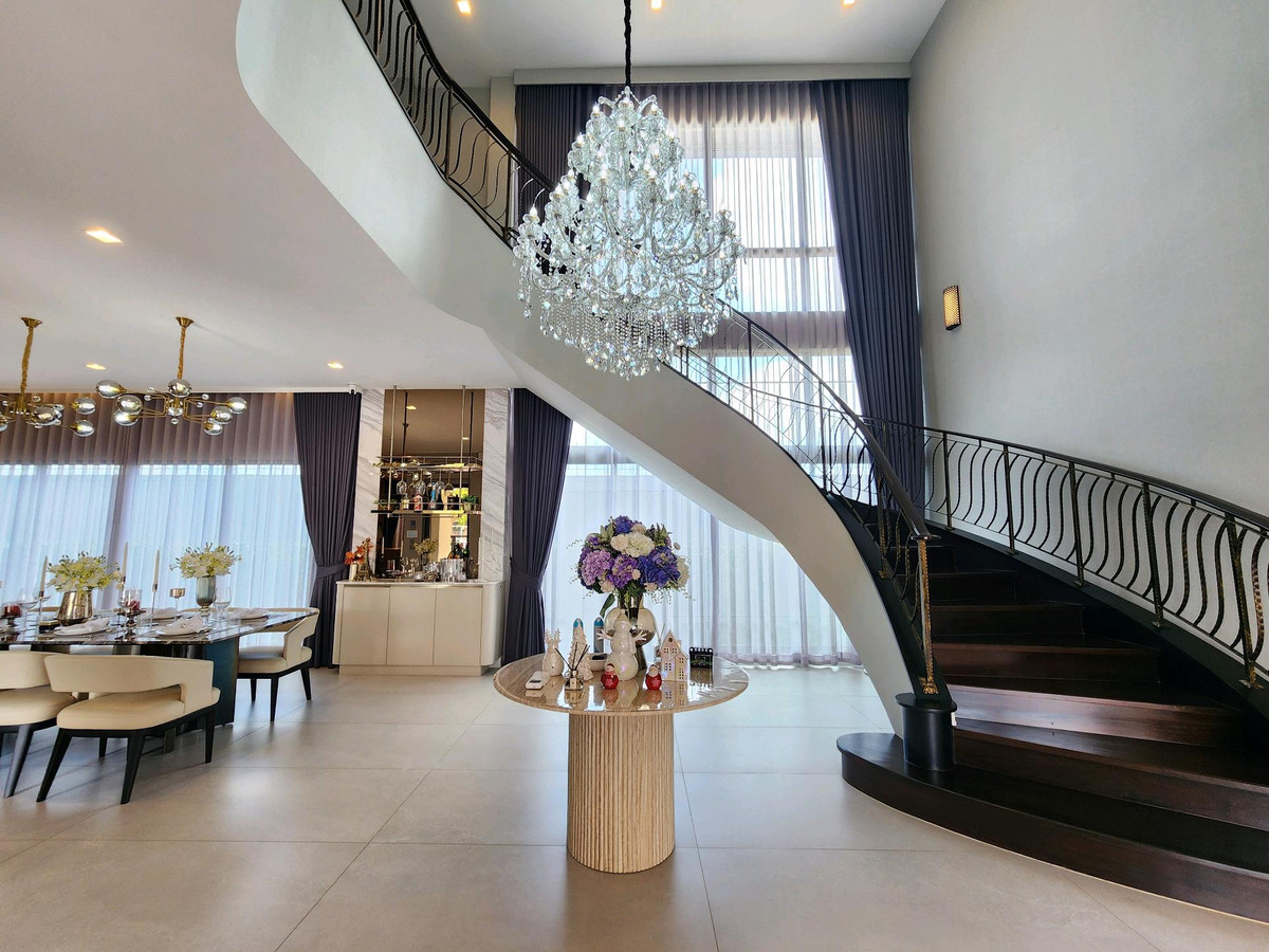 บ้านลาดกระบัง สุวรรณภูมิ : ขาย / เช่า แกรนด์ บางกอก บูเลอวาร์ด กรุงเทพกรีฑา ❤️วิวสวน ❤️ขนาดบ้านใหญ่สุด