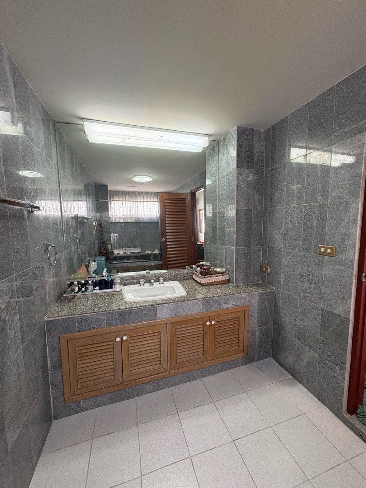 For SaleCondoCha-am Phetchaburi : Condo for sale Regent Villa Hua Hin