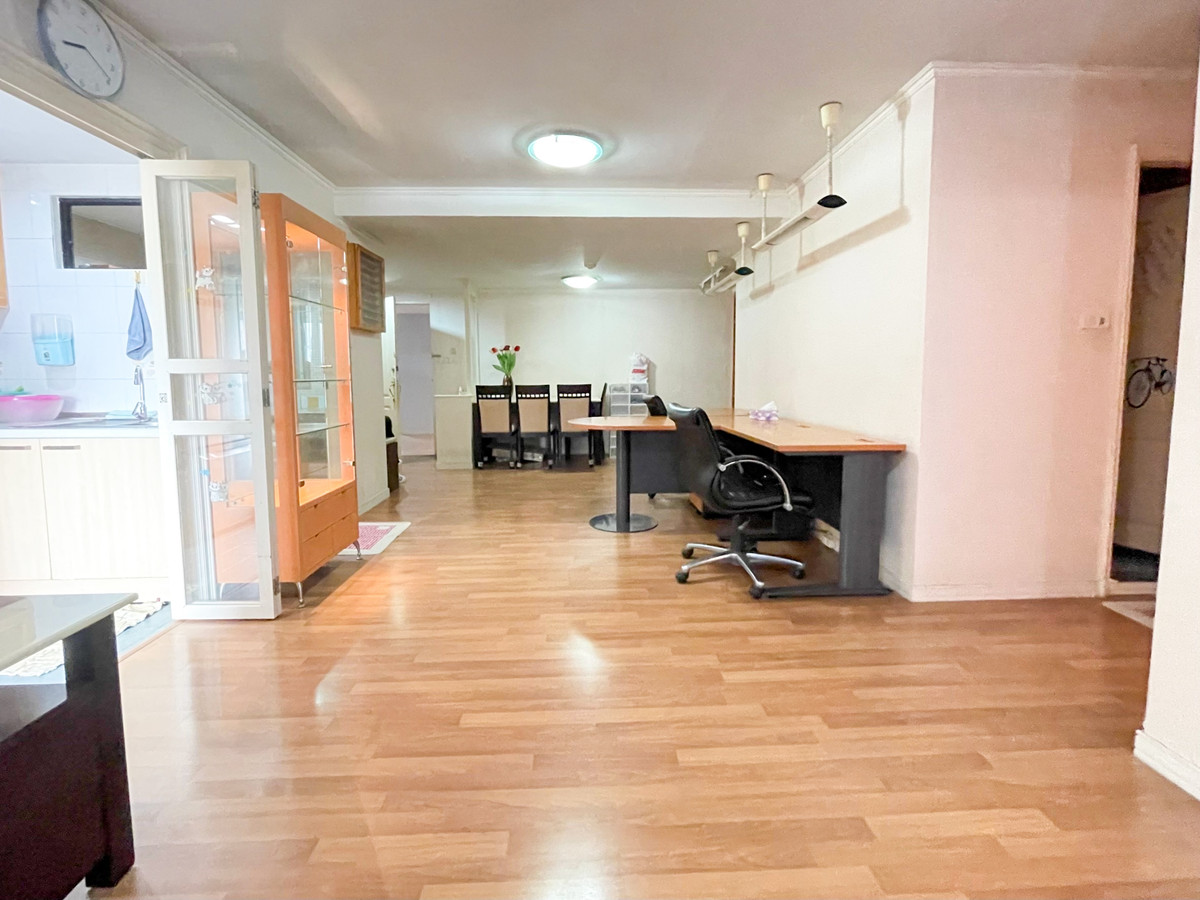 ขายคอนโดคลองเตย กล้วยน้ำไท : 🏠✨ ลุมพินี เพลส พระราม 4 – สาทร | 2 Bedrooms for Sale (HBH-ST-82)