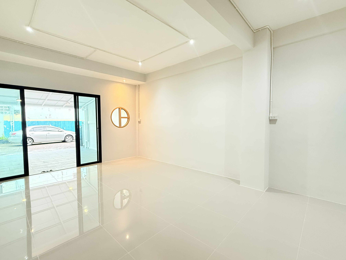 ขายทาวน์โฮมบางแค เพชรเกษม : ขายทาวน์เฮาส์ หมู่บ้านจรัญ 4 วิลล่า บางแวก 53 ตกแต่งใหม่ทั้งหลัง ใกล้ MRT