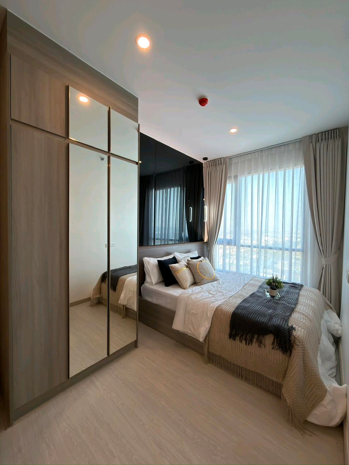 ขายคอนโดสมุทรปราการ สำโรง : ขาย​คอนโด​ Knigthsbridge​ สุขุมวิท​-เทพารักษ์​