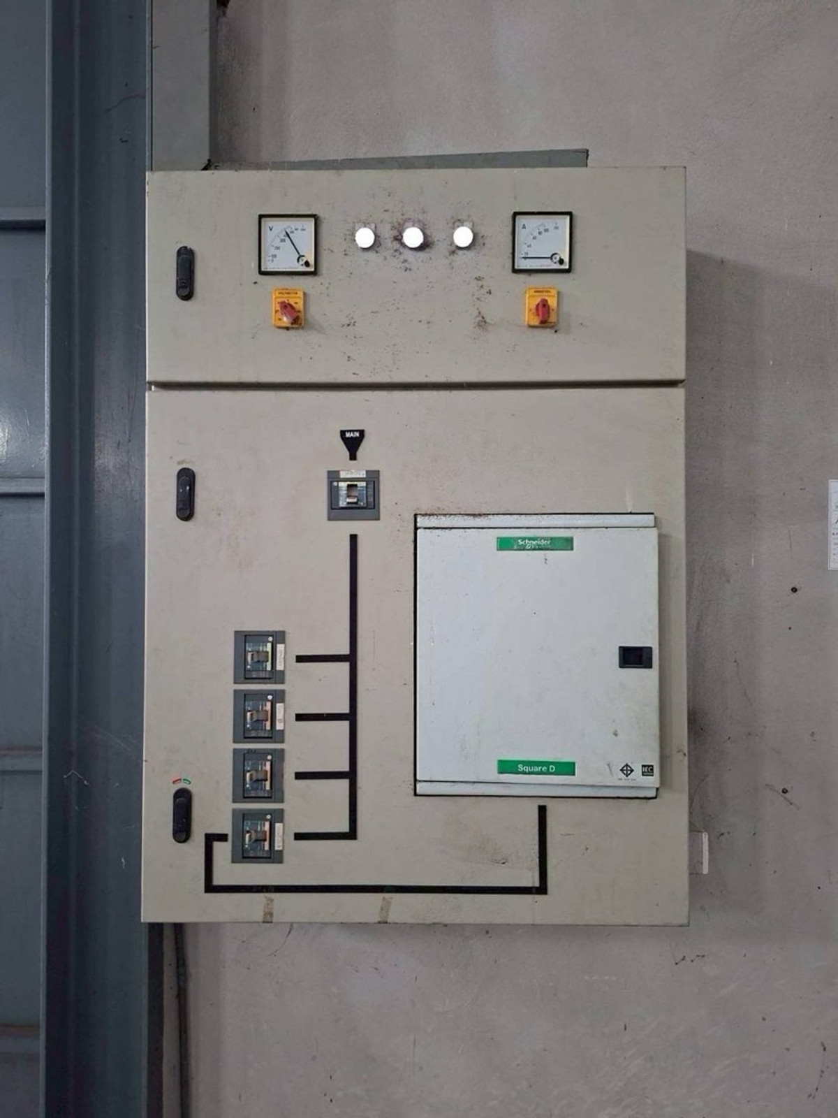 For RentWarehouseBangna, Bearing, Lasalle : Warehouse for rent, Bangna Trad KM.18, Bang Phli, Samut Prakan, near industrial estates, Suvarnabhumi Airport, Lat Krabang and Chonburi Expressway.