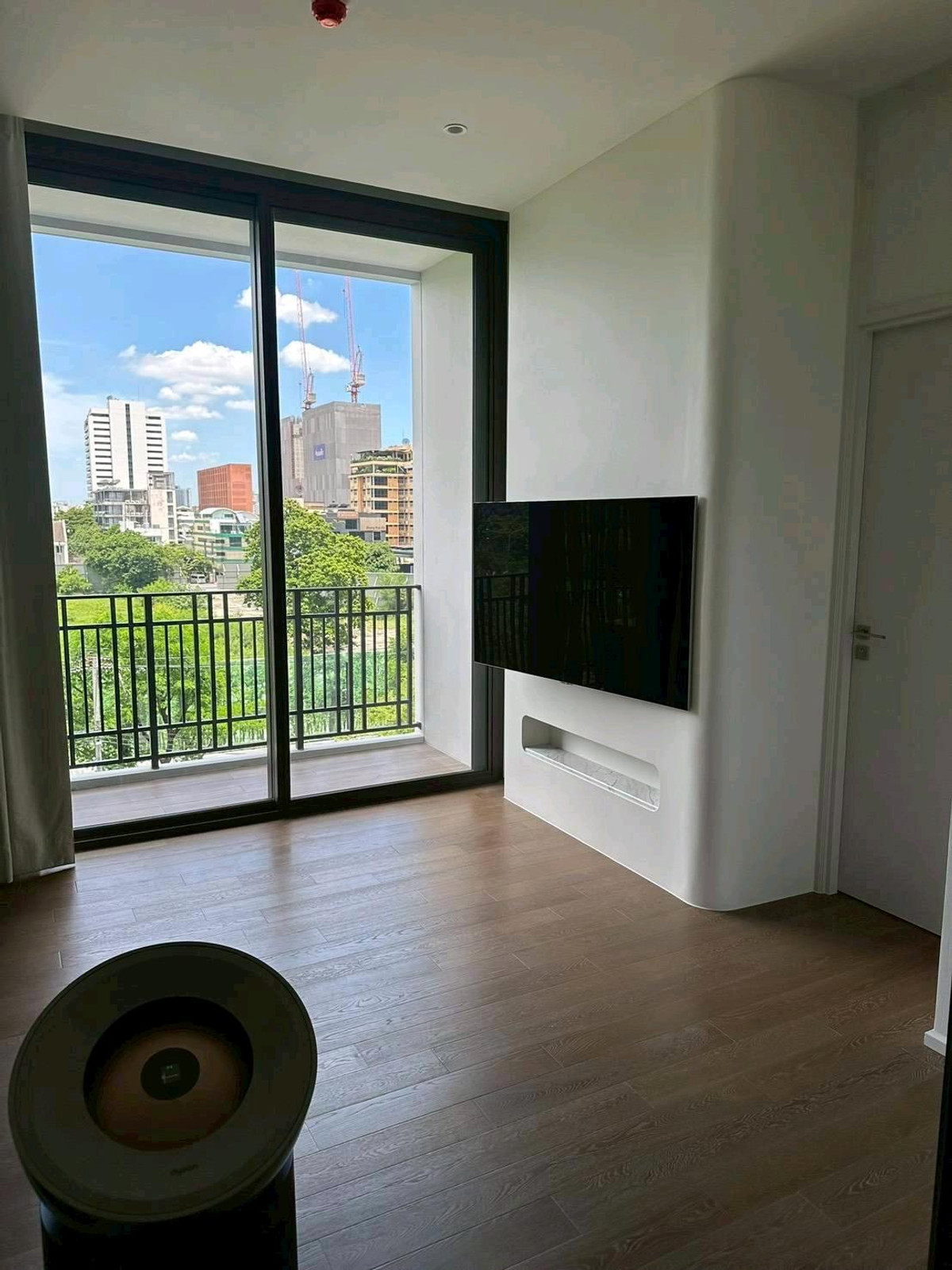 For RentCondoWitthayu, Chidlom, Langsuan, Ploenchit : 🌳Muniq Langsuan | 1Bedroom 1Bathroom •