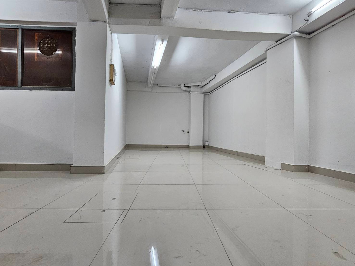 For RentShop HouseSathorn, Narathiwat : 2 Connecting Units 660sqm Townhouse in Soi Chareorat 5