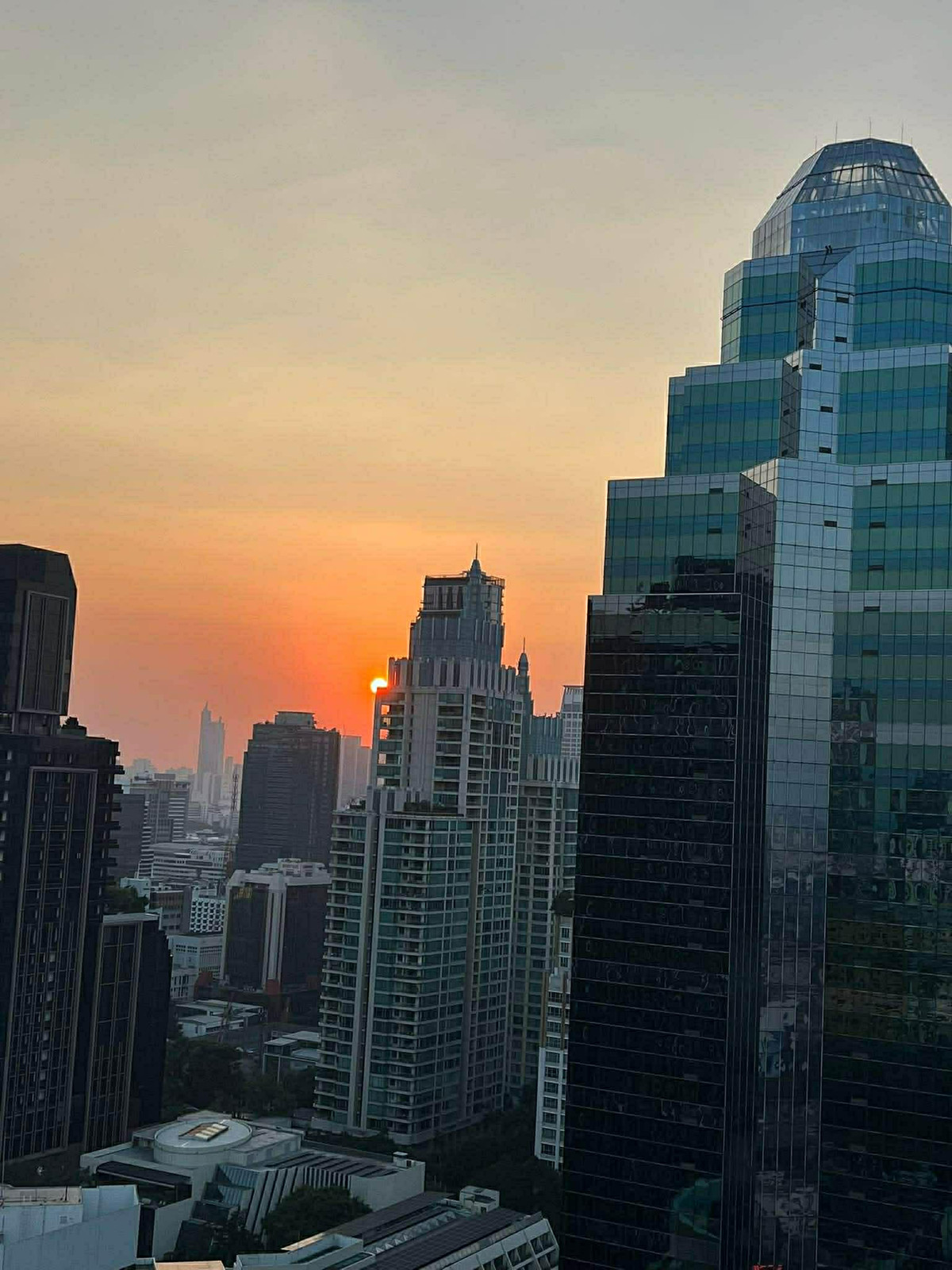 ให้เช่าคอนโดวิทยุ ชิดลม หลังสวน : ให้เช่า Witthayu Complex ราคา 75,000 บาท [NCr260153]