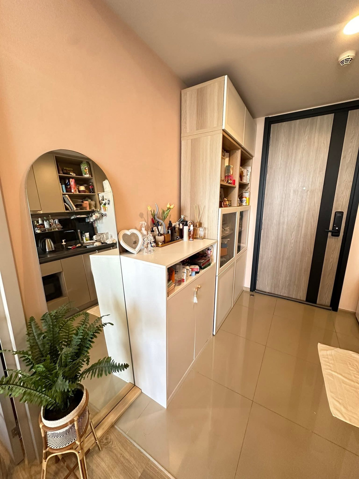 ให้เช่าคอนโดสุขุมวิท อโศก ทองหล่อ : ให้เช่าคอนโด Oka Haus Sukhumvit 36 BTS Thonglor, Fully Furnished, Ready To Move In