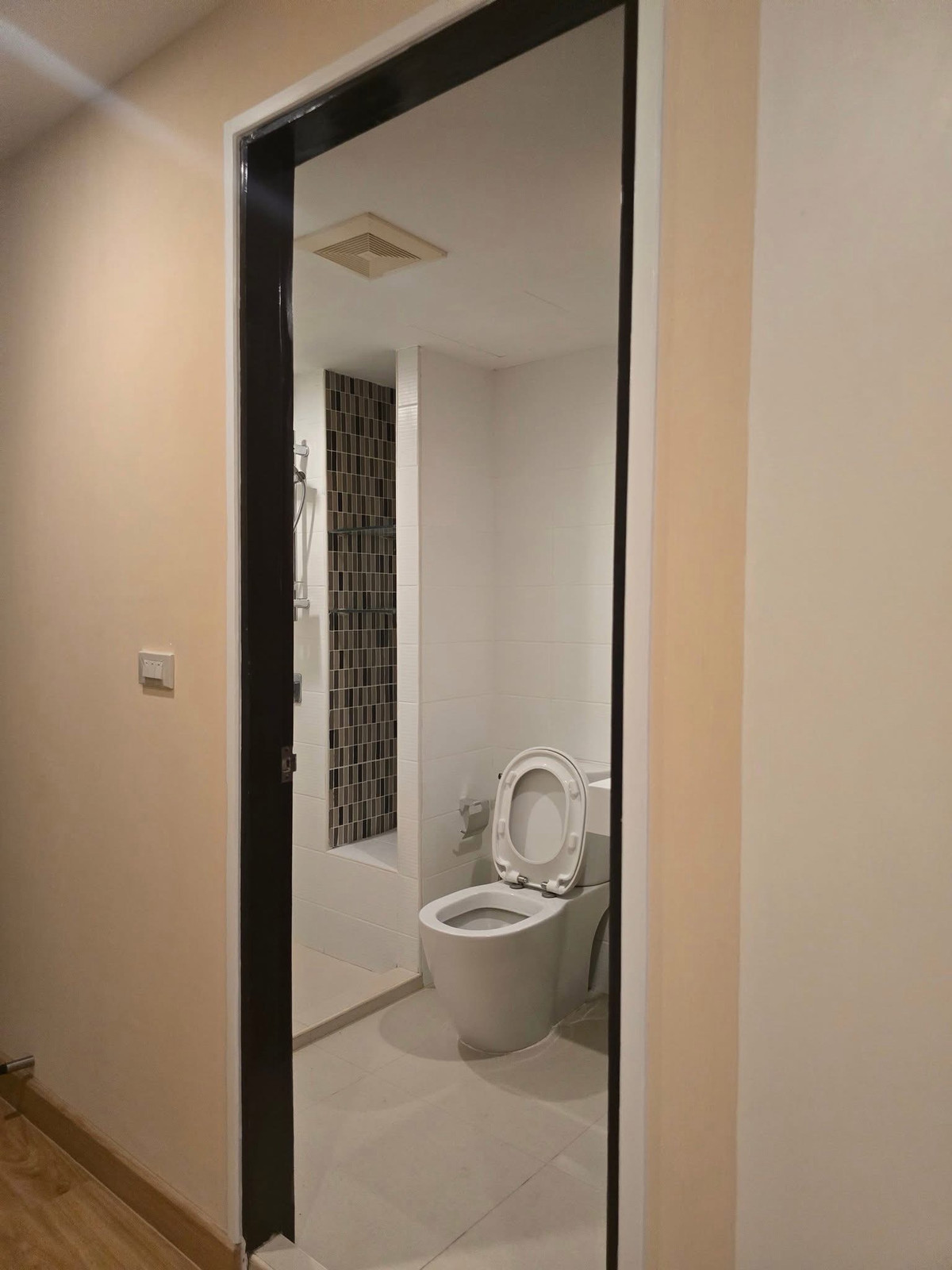 For SaleCondoBangna, Bearing, Lasalle : Beyond Sukhumvit / 1 Bedroom (SALE WITH TENENT), Beyond Sukhumvit / 1 Bedroom (Sale with Tenant) BB006