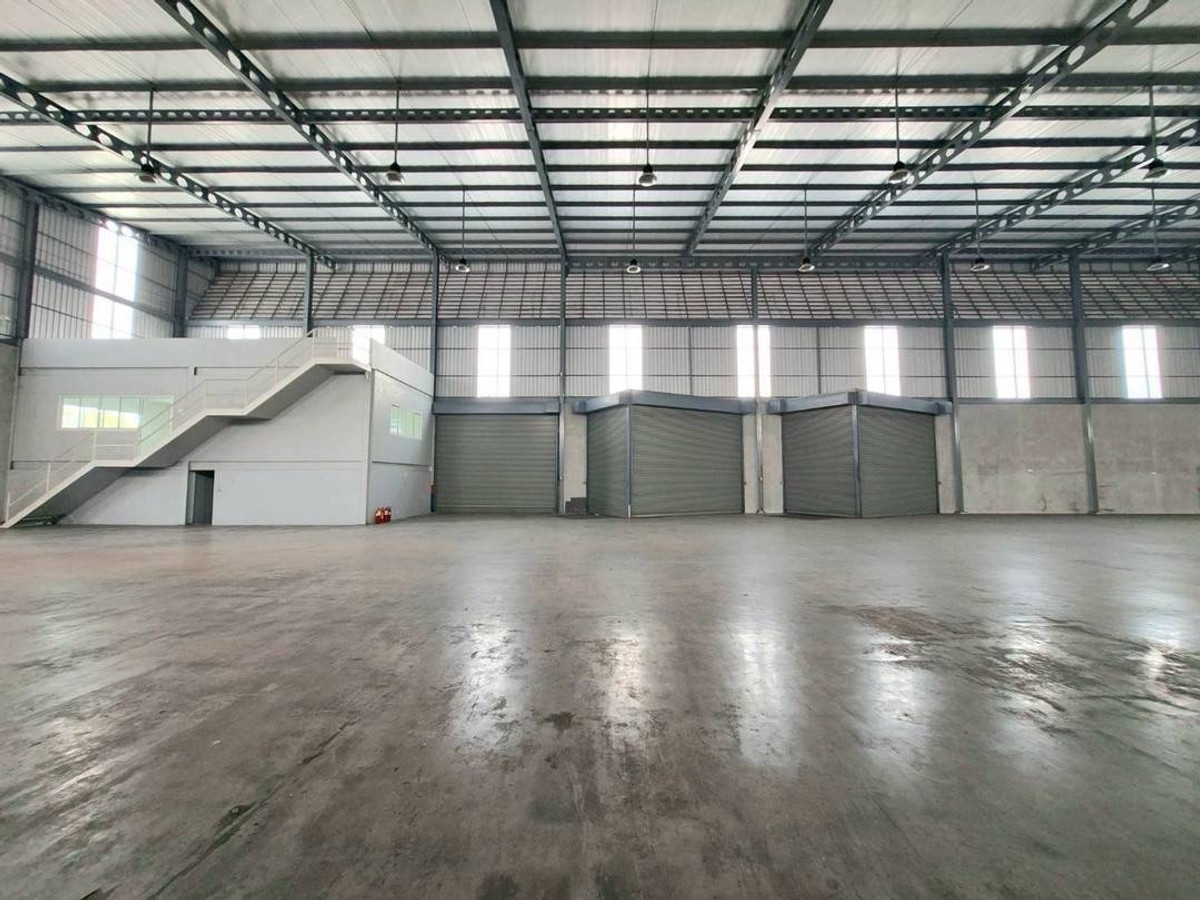 For RentWarehouseBangna, Bearing, Lasalle : Warehouse for rent, Bangna Trad KM.18, Bang Phli, Samut Prakan, near industrial estates, Suvarnabhumi Airport, Lat Krabang and Chonburi Expressway.