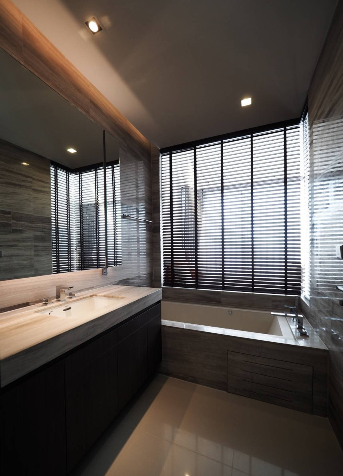 ให้เช่าคอนโดนานา : Rare Unit🔥 3 Bedrooms - Q1 Sukhumvit  ( Luxury Condo) ห้องใหม่ เพิ่งตกแต่งเสร็จ ไม่เคยมีผู้เช่า Prime location กลาง CBD ติด BTS นานา