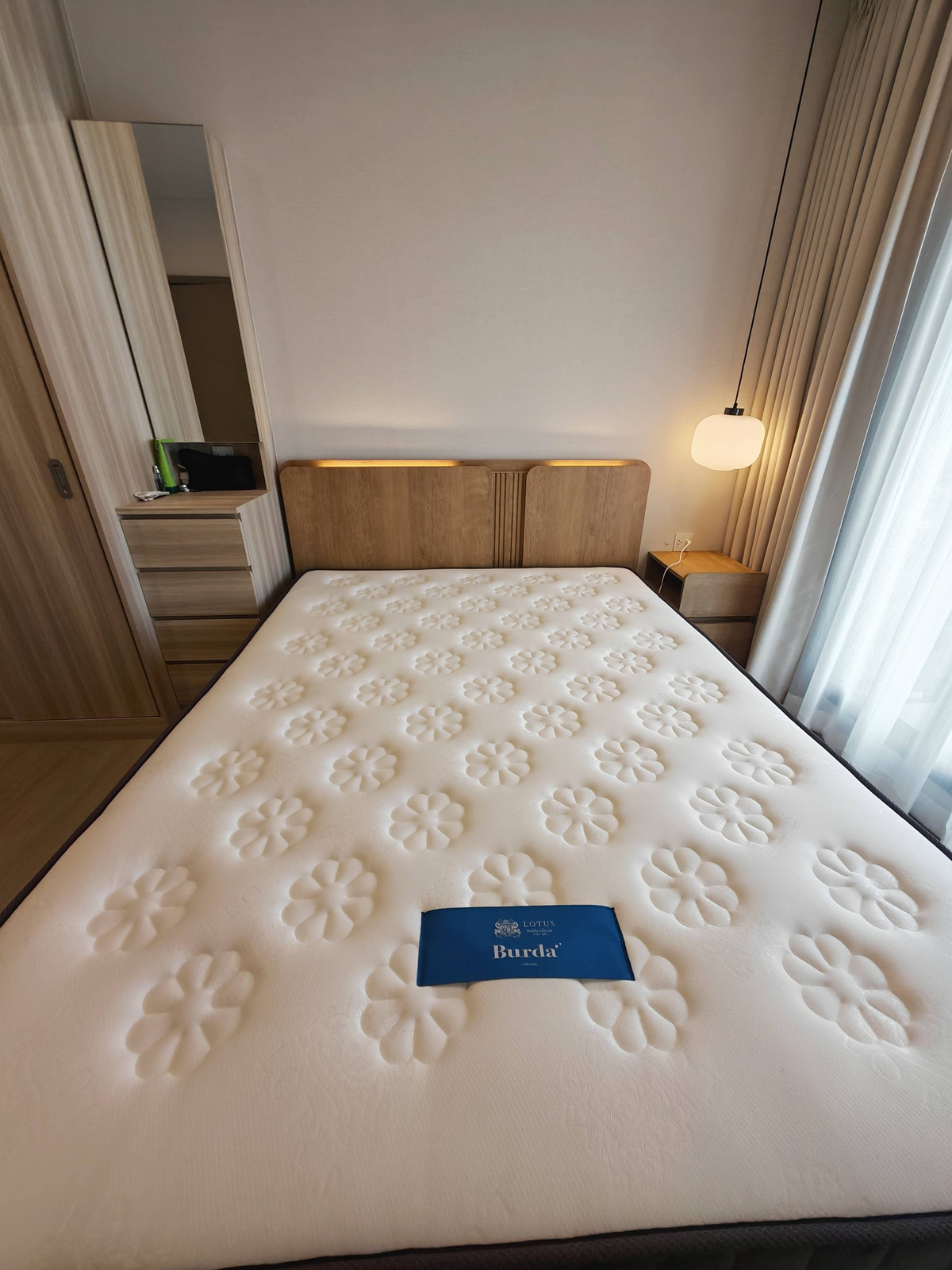 For RentCondoOnnut, Udomsuk : 🌟 New condo for rent, Aspire Onnut Station, very new room, ready to move in immediately! 📍 Prime location next to BTS On Nut • Size 35 sq m. • Format 1 Bedroom Plus