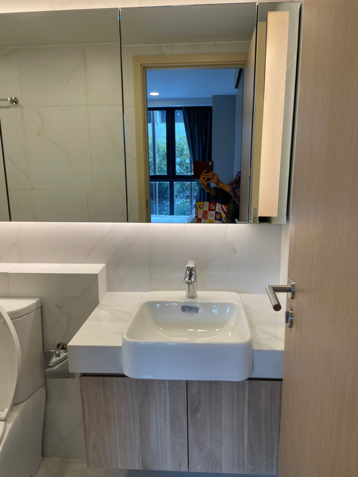 ขายคอนโดสุขุมวิท อโศก ทองหล่อ : ขาย/SALE : Walden Asoke (วาลเด้น อโศก) - 1 ห้องนอน - LC091