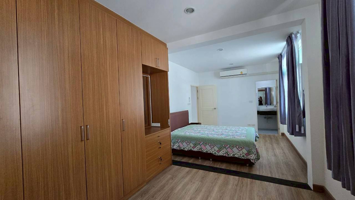 ขายทาวน์โฮมพระราม 3 สาธุประดิษฐ์ : ขายทาวน์โฮม 3 ชั้น หลังใหญ่ ทำเล ย่านพระรามสาม ยานนาวาตัดใหม่ ใกล้วงแหวนอุตสาหกรรม