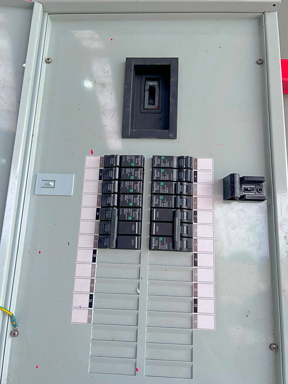 ให้เช่าโกดังปทุมธานี รังสิต ธรรมศาสตร์ : โกดังเดี่ยวสร้างใหม่ / แต่งหรูพร้อมแอร์ / 800 ตร.ม. / ปากซอยคือทางเข้าทางด่วน-ลำลูกกา