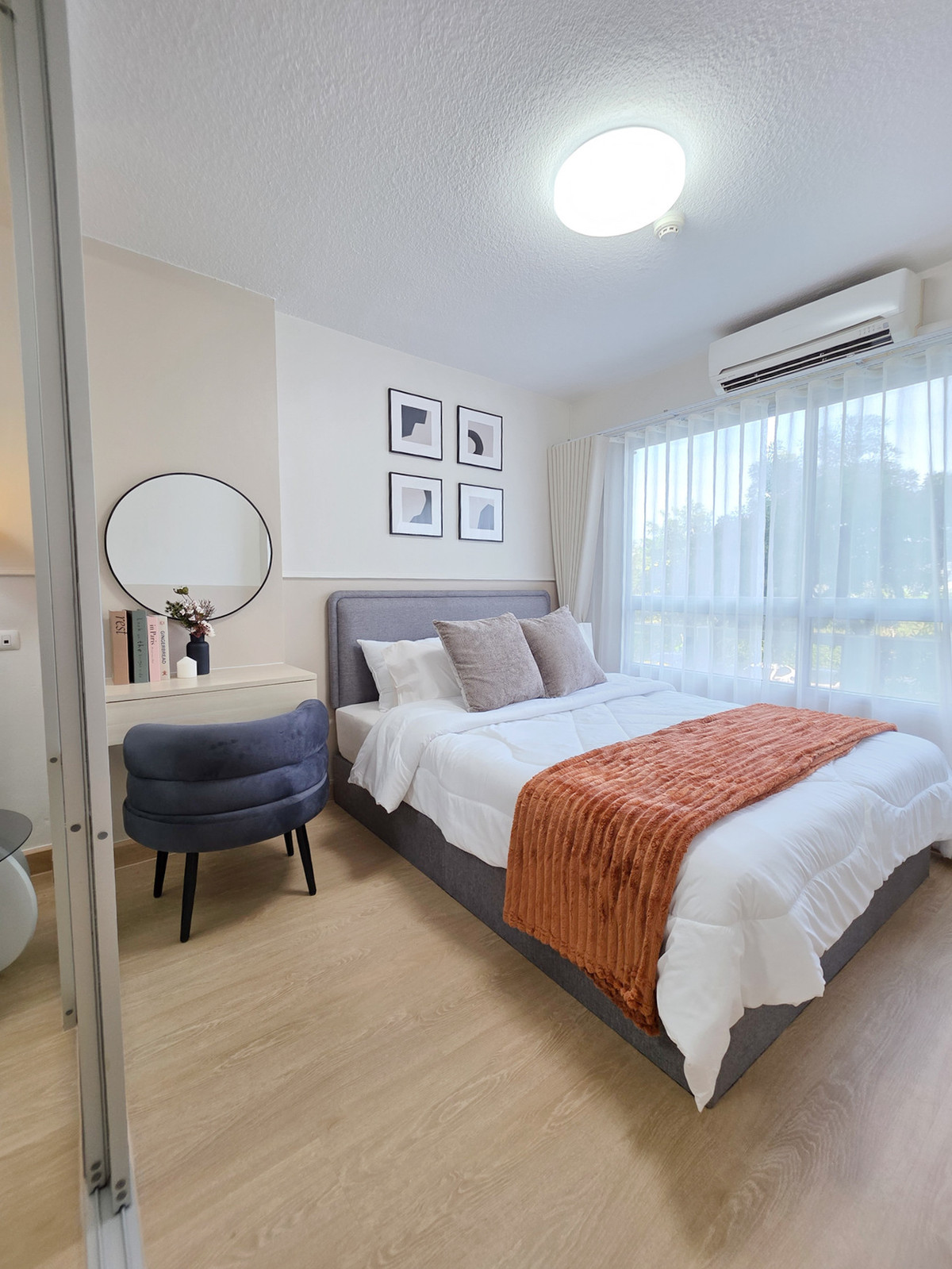 For SaleCondoLadkrabang, Suwannaphum Airport : ⭐🏠LP-606 Condo for sale Lumpini Ville On Nut-Lat Krabang: On Nut - Lat Krabang ✨️✨️ Location next to the main road On Nut - Prawet, Sukhaphiban 2, convenient travel. Near shopping areas ✨⭐️