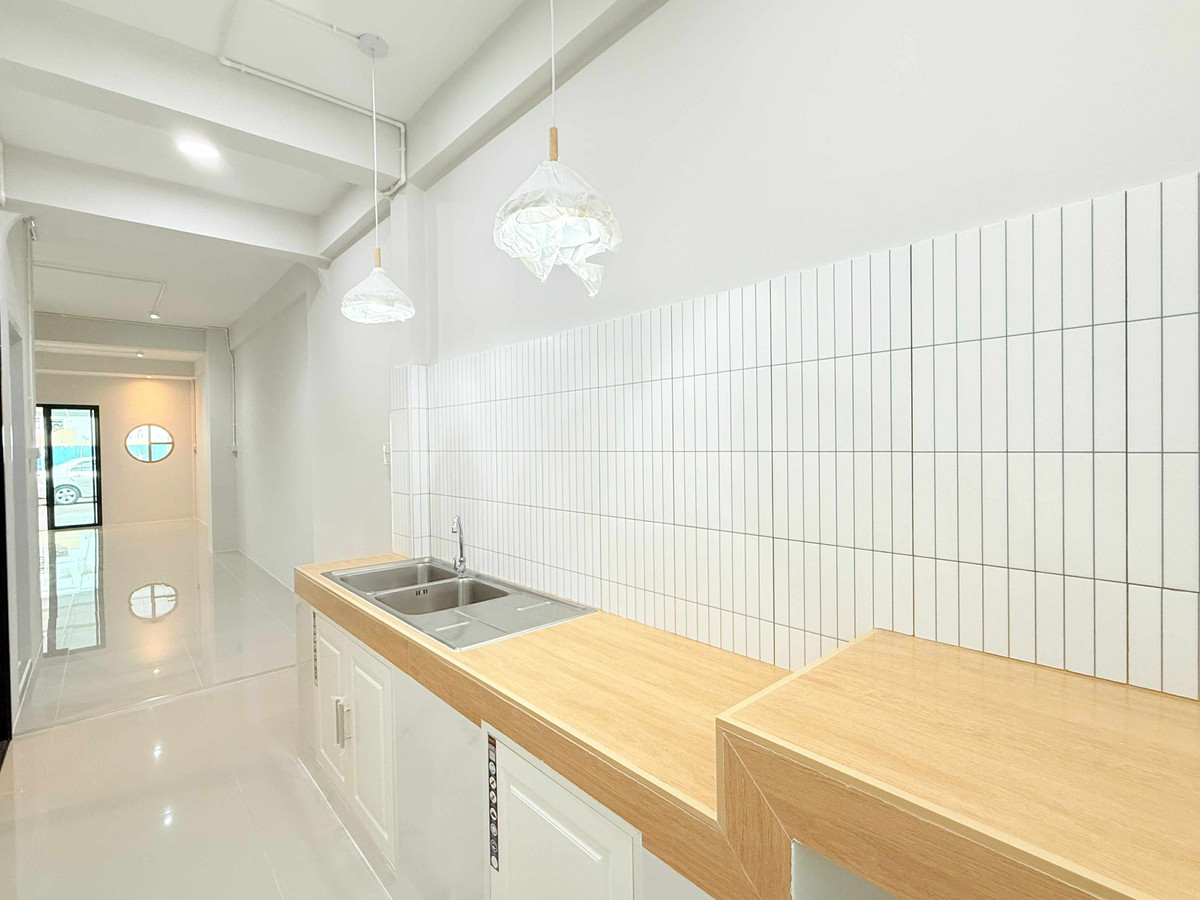 ขายทาวน์โฮมบางแค เพชรเกษม : ขายทาวน์เฮาส์ หมู่บ้านจรัญ 4 วิลล่า บางแวก 53 ตกแต่งใหม่ทั้งหลัง ใกล้ MRT