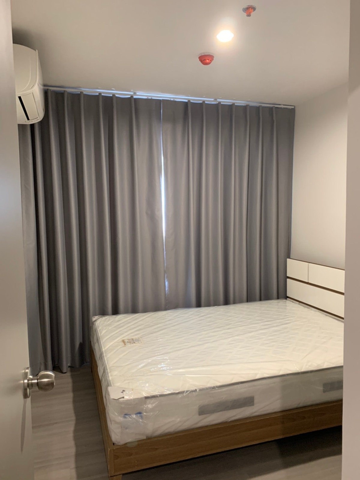 ให้เช่าคอนโดปิ่นเกล้า จรัญสนิทวงศ์ : for Rent : The Parkland charan - pinklao 1 ห้องนอน 1 ห้องน้ำ