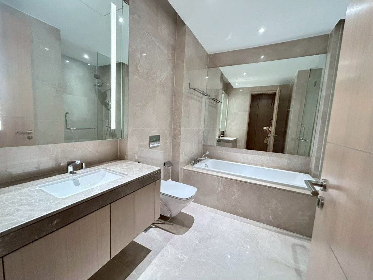 ขายคอนโดวงเวียนใหญ่ เจริญนคร : Magnolias Waterfront Residences @ ICONSIAM 3 Bed 4 Bath 217.54sqm Sale 120 MB Call 0635925888