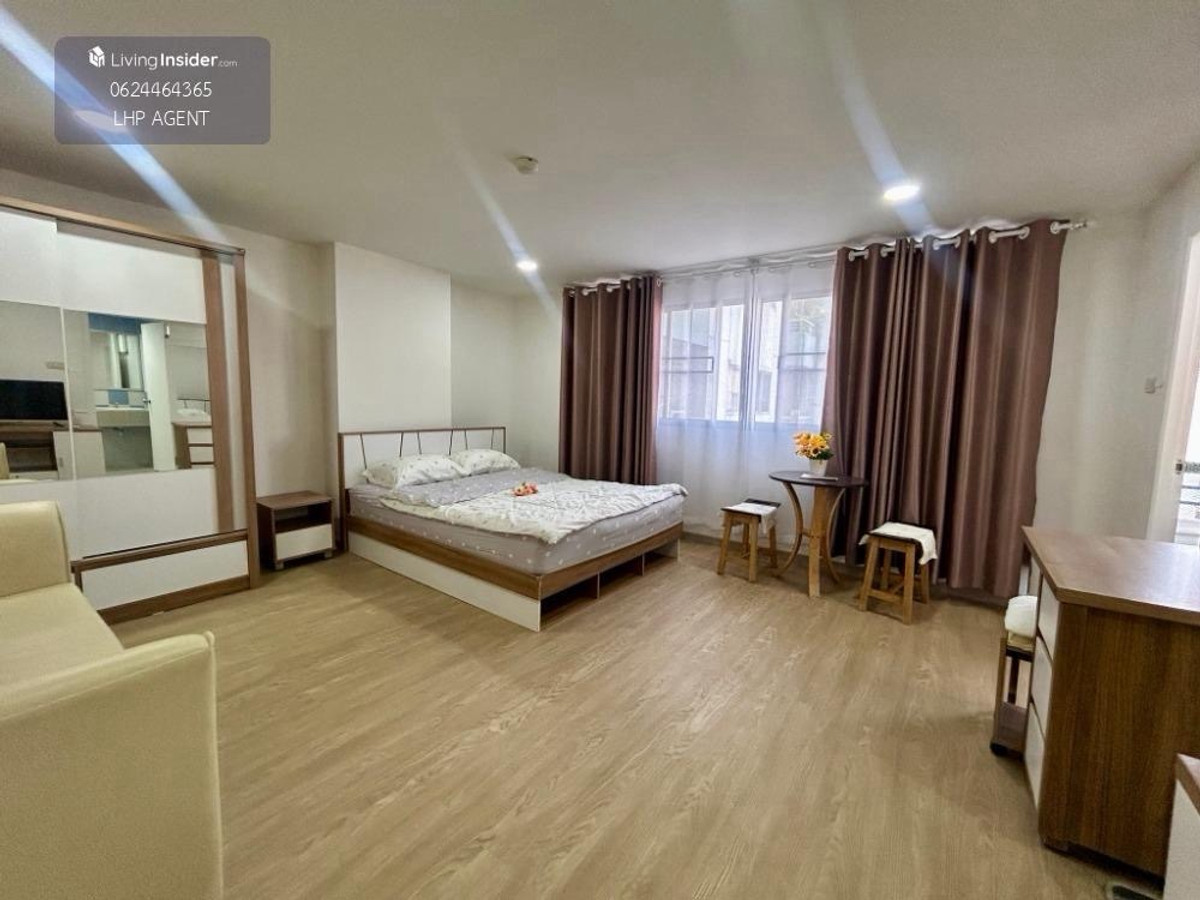 For RentCondoLadprao101, Happy Land, The Mall Bang Kapi : For rent: Lumpini Center Happyland, Building E1, 8th floor.