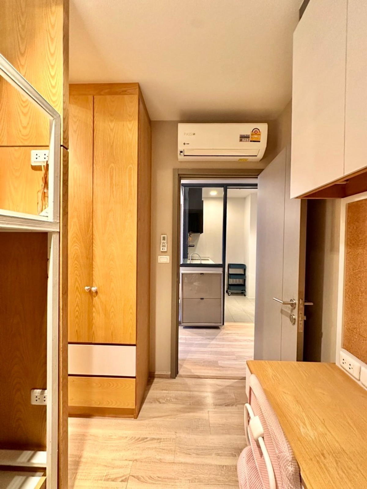 CondoRama9, Petchburi, RCA : Rent/Sell The Base Garden Rama9, fully furnished, beautiful room, ready to move in.