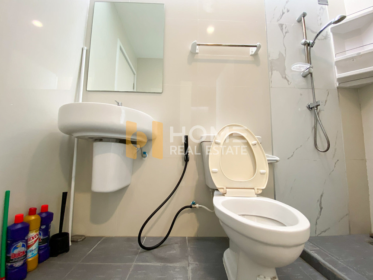 For RentTownhomeThaphra, Talat Phlu, Wutthakat : ⭐ Rare unit in front of the house, wont hit anyone 🏡 2-story townhome, garden view 🔥 Casa City Kanlapaphruek - Sathorn / 3 bedrooms (for rent), Casa City Kanlapaphruek - Sathorn / 3 Bedrooms (FOR RENT) BALL231