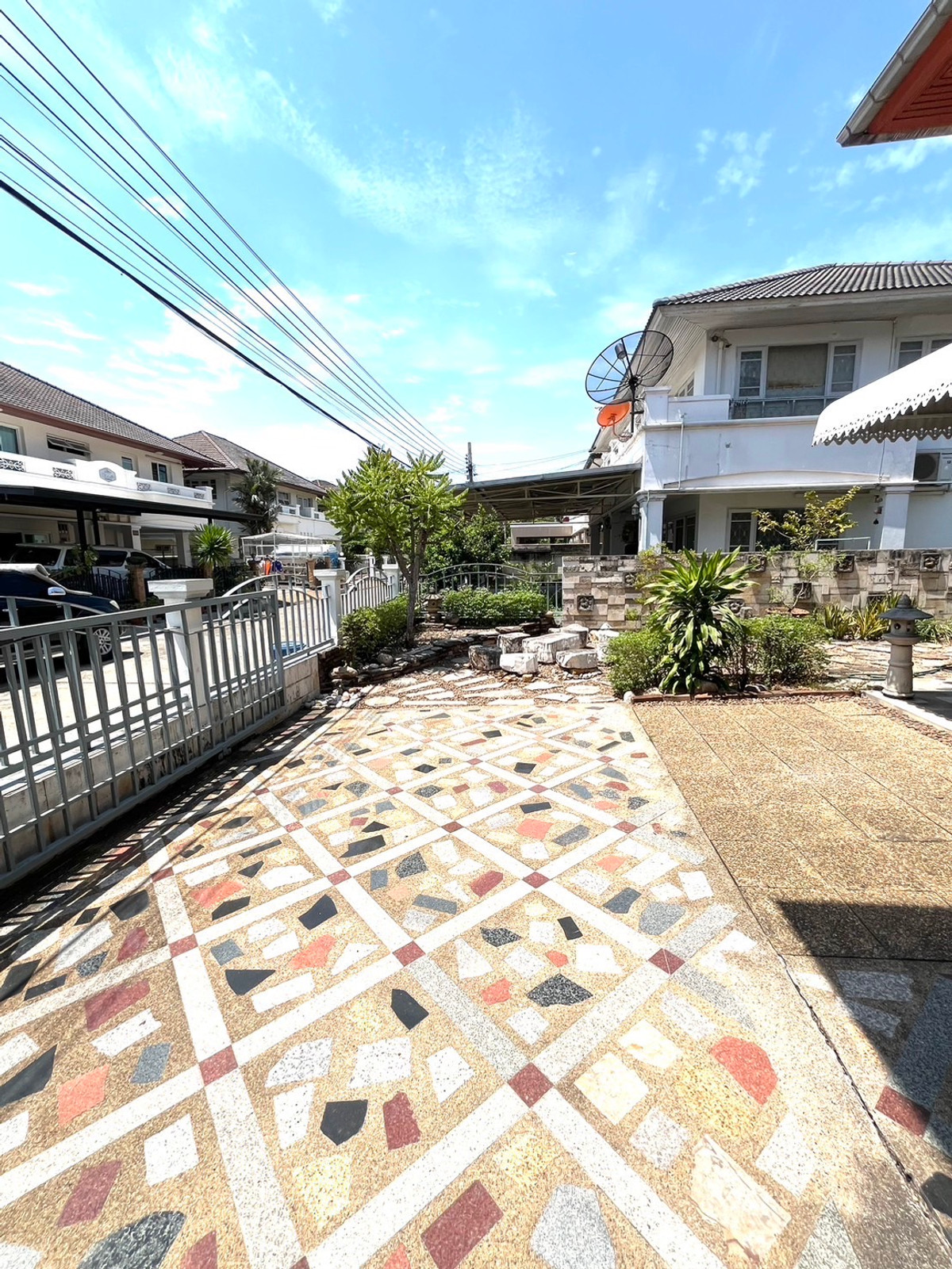 For SaleHouseMin Buri, Romklao : Super Deal! Reduced from 8.3 million to 7.8 million 