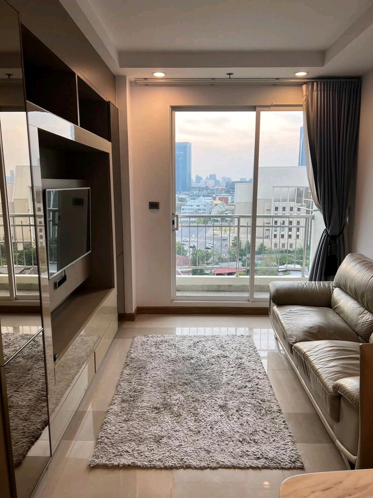 For RentCondoRama9, Petchburi, RCA : 🚇 Near MRT Cultural Center | Rama 9 - Ratchada location