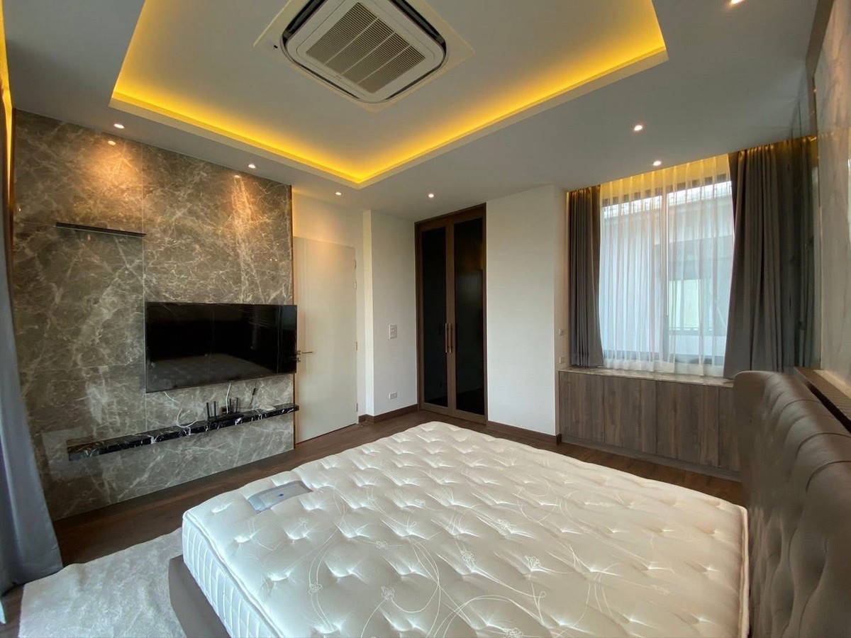 บ้านเลียบทางด่วนรามอินทรา : บ้านเดี่ยว หลังมุม แบบ Etna 4 ห้องนอน 3 ที่จอดรถ ราคาพิเศษ