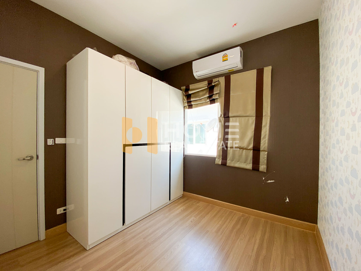 For RentTownhomeThaphra, Talat Phlu, Wutthakat : ⭐ Rare unit in front of the house, wont hit anyone 🏡 2-story townhome, garden view 🔥 Casa City Kanlapaphruek - Sathorn / 3 bedrooms (for rent), Casa City Kanlapaphruek - Sathorn / 3 Bedrooms (FOR RENT) BALL231