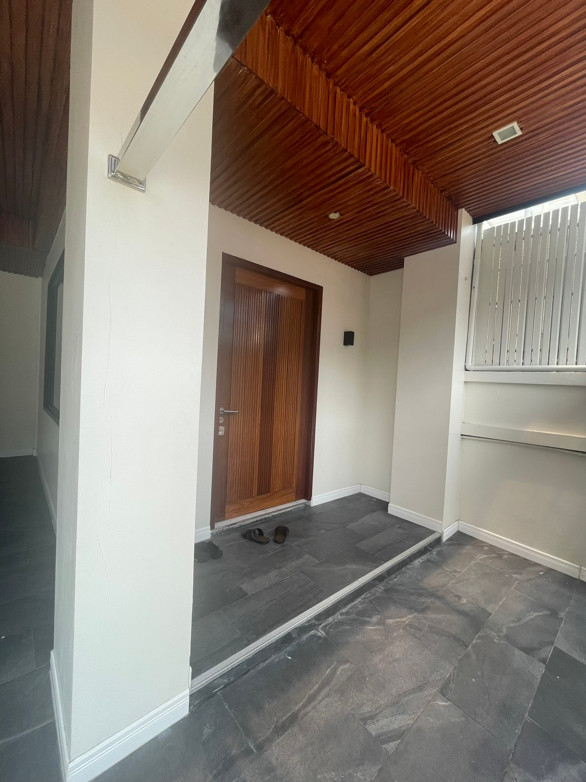 ให้เช่าทาวน์โฮมลาดพร้าว101 แฮปปี้แลนด์ : หมู่บ้านอยู่เจริญ / 3 ห้องนอน (เช่า), Mooban Yoocharoen / 3 Bedrooms (FOR RENT) BZD127