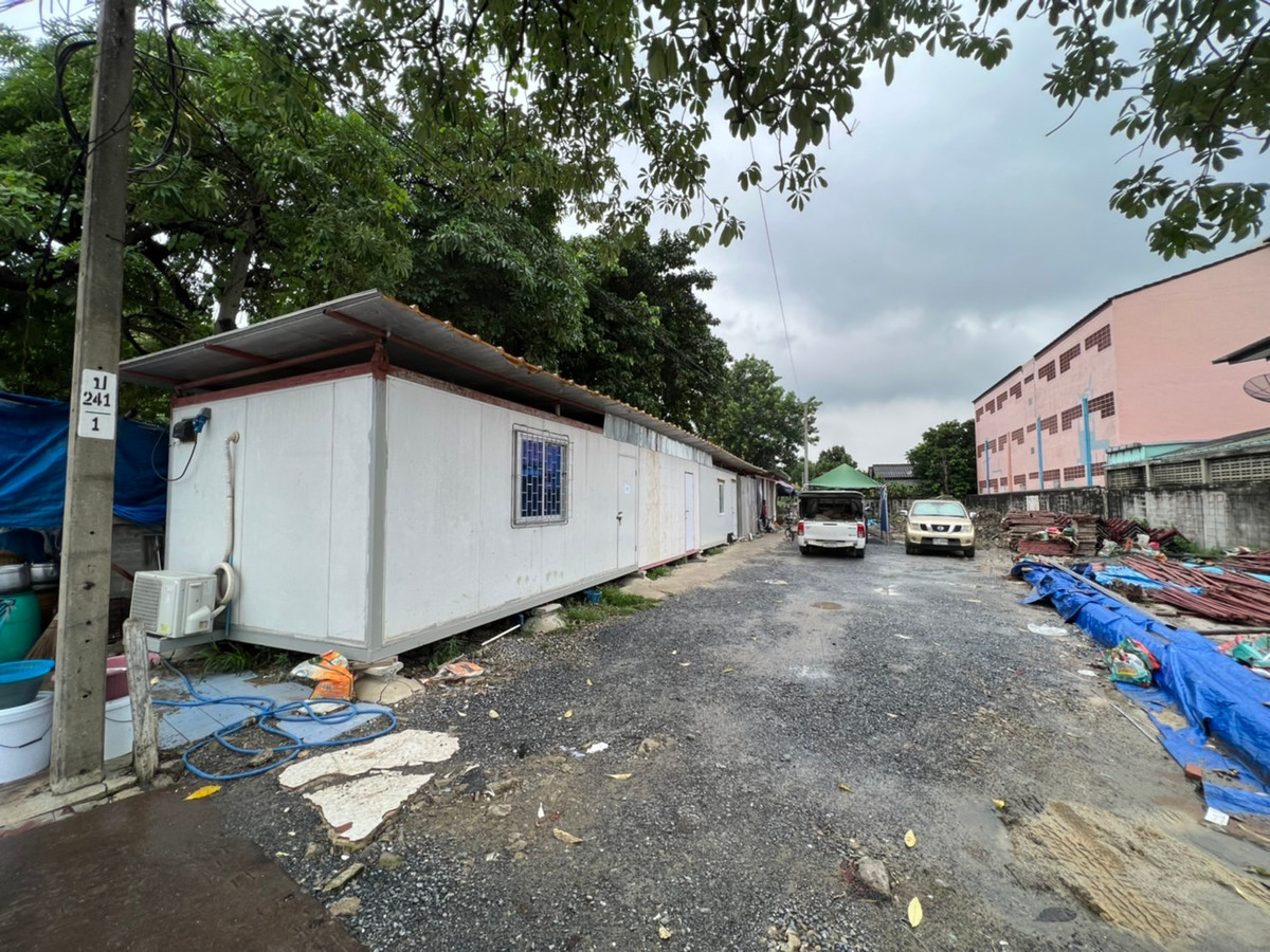 For SaleLandSamut Prakan,Samrong : Land for sale, purple layout, 350 sq m, next to Pu Chao Saming Phrai Road. Cheaper than the estimated price of 7.7 million! Suitable for factories-warehouses (TFP-60005)