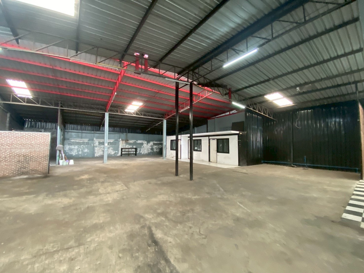 ให้เช่าโกดังนนทบุรี บางใหญ่ บางบัวทอง : ให้เช่าโกดังพร้อมสำนักงาน ถ.รัตนาธิเบศร์ ซ.9 ทำเลดี เดินทางสะดวก ใกล้ MRT สถานีศูนย์ราชการนนทบุรี เพียง 15 เมตร