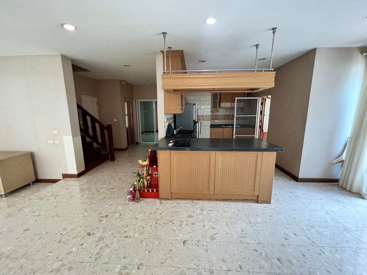 ให้เช่าบ้านพระราม 5 ราชพฤกษ์ บางกรวย : บ้านเดี่ยว 107ตรว. 5นาทีถึง DBS พระราม5 ขนาด 5ห้องนอน มีห้องแม่บ้านตางหาก