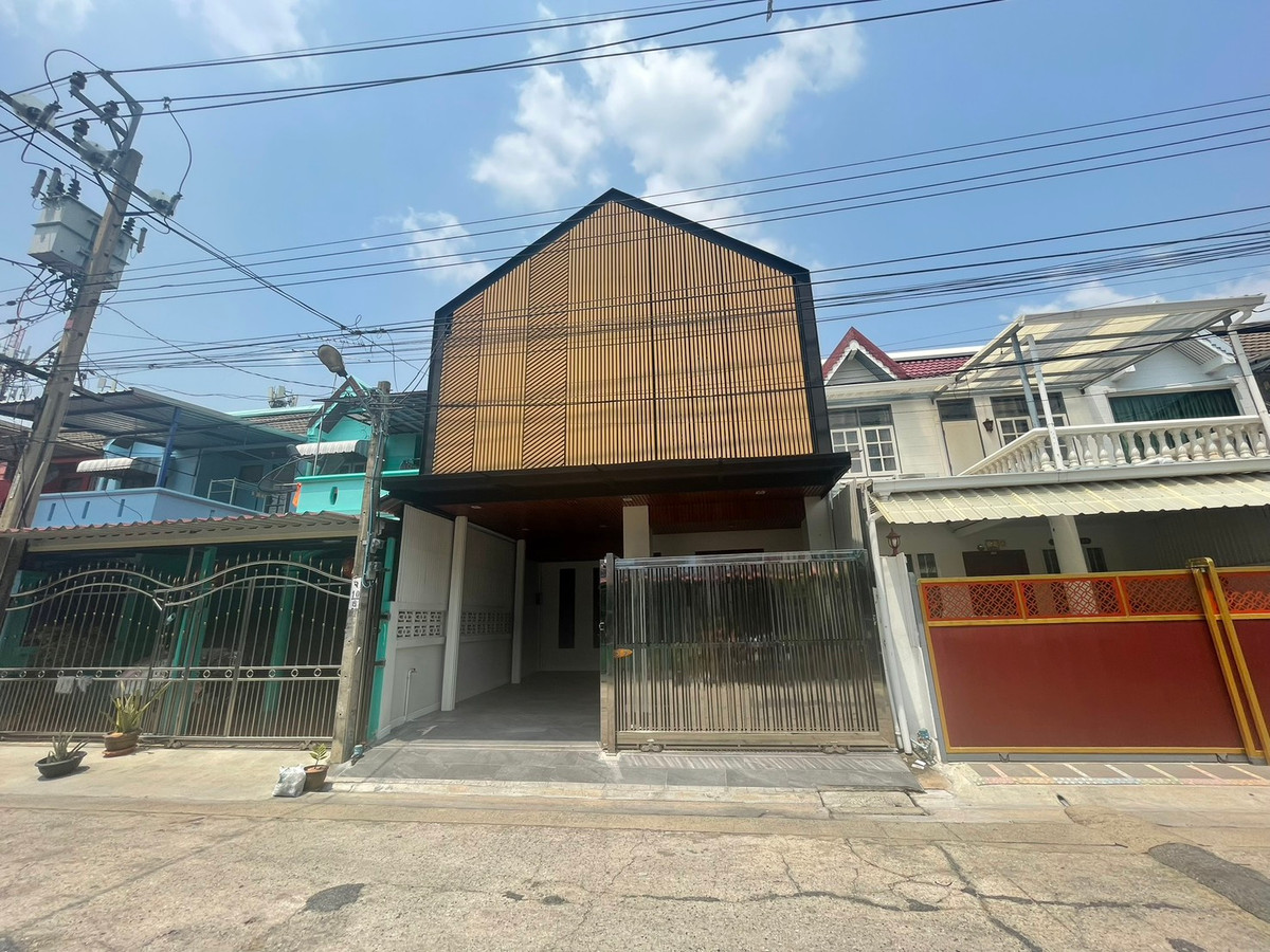 ให้เช่าทาวน์โฮมลาดพร้าว101 แฮปปี้แลนด์ : หมู่บ้านอยู่เจริญ / 3 ห้องนอน (เช่า), Mooban Yoocharoen / 3 Bedrooms (FOR RENT) BZD127